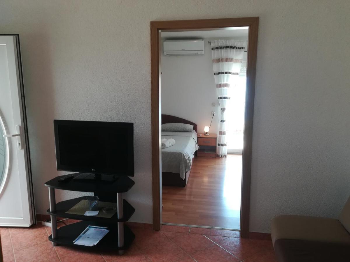 Apartman Lidija Ciovo 트로기르 외부 사진